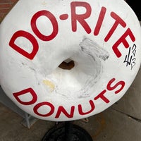 Photo taken at Do-Rite Donuts and Chicken by Andy C. on 1/22/2023