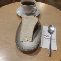 Foto tomada en Eywa Coffee &amp;amp; Cake  por Erkan B. el 3/9/2024
