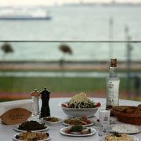Das Foto wurde bei Birinci Kordon Balık Restaurant von Birinci Kordon Balık Restaurant am 6/25/2017 aufgenommen