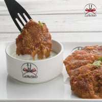 Das Foto wurde bei Lamesho Restaurant مطعم لاميشو von LaMeSho R. am 5/15/2017 aufgenommen