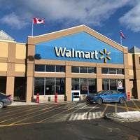 Foto tirada no(a) Walmart Pharmacy por Kevin H. em 12/20/2017