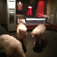 11/21/2013에 Lori F.님이 American Textile History Museum에서 찍은 사진
