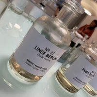 Foto tirada no(a) Frau Tonis Parfum por Chucka L. em 5/21/2019