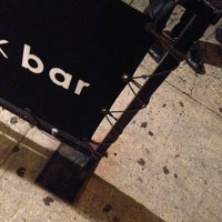 Foto tirada no(a) Gramercy Park Bar por RENZO S. em 8/23/2013