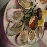 Photo taken at Hemenway&amp;#39;s Seafood Grille &amp;amp; Oyster Bar by Maricar B. on 4/7/2024