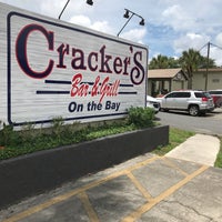 Photo taken at Cracker&amp;#39;s Bar &amp;amp; Grill by Paul Q. on 6/7/2021