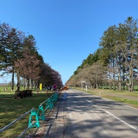 Photo taken at 静内二十間道路桜並木 by 花ちゃん♪ 花. on 4/30/2023