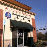 Foto scattata a All American Pet Resorts Royal Oak da Kitty il 11/15/2012