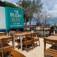 Foto tirada no(a) Tir Na Nog Irish Bar por Kera N. em 10/15/2022