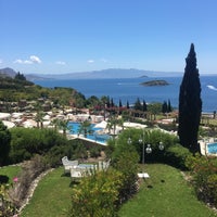 Photo taken at Sianji Wellbeing Resort by Şule Gökçen A. on 7/28/2017