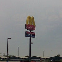 Photo taken at McDonald&amp;#39;s by wowie d. on 11/30/2012