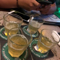 Photo taken at Flanigan&amp;#39;s Seafood Bar &amp;amp; Grill by Amaury J. on 9/12/2018