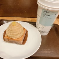 Photo taken at Starbucks by Akira on 10/31/2022