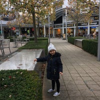 Photo taken at Junction 32 Outlet Shopping Village by Mahnaz E. on 10/3/2017