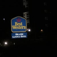 รูปภาพถ่ายที่ Best Western Orlando Gateway Hotel โดย Matt เมื่อ 3/30/2017