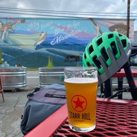 Foto tirada no(a) Starr Hill Brewery por Paul S. em 6/15/2022