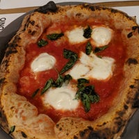 Foto scattata a Mangia Pizza da Luke B. il 6/3/2019