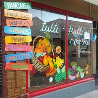 Photo taken at Tutti Frutti Coffee Shop by Elvira A. on 10/30/2012