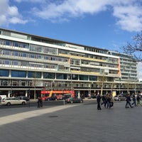 Photo taken at Infiniti Centrum Berlin by Nuray G. on 4/22/2015