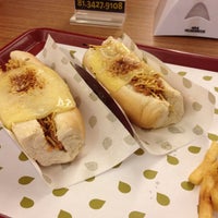 Das Foto wurde bei Vic&amp;#39;s Hot Dog Gourmet von Pedro R. am 1/17/2015 aufgenommen