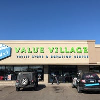 Снимок сделан в Arc&amp;#39;s Value Village пользователем Business o. 9/19/2019