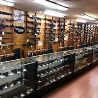 รูปภาพถ่ายที่ Arizona Firearms Collectibles &amp;amp; Pawn โดย Business o. เมื่อ 2/20/2020