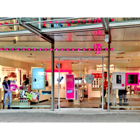 Foto tirada no(a) Telekom Shop por Business o. em 7/5/2017