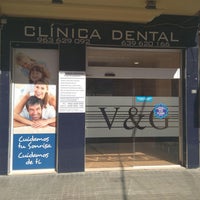 Photo taken at Clínica Dental Viché y Gutiérrez by Business o. on 2/16/2020