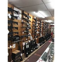 รูปภาพถ่ายที่ Arizona Firearms Collectibles &amp;amp; Pawn โดย Business o. เมื่อ 2/20/2020