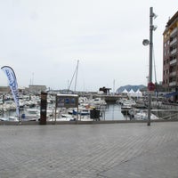 Foto tirada no(a) Inmobiliaria Lur Bermeo por Business o. em 6/16/2020