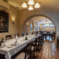 Foto diambil di Restaurante El Mirador oleh Business o. pada 6/18/2020