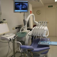 Foto diambil di Clinica Dental Garó oleh Business o. pada 2/21/2020