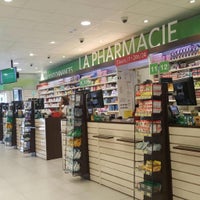 Foto scattata a Pharmacie de la Gare da Business o. il 5/29/2020