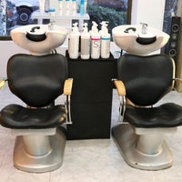 Photo taken at Peluquería y Estética Laris by Business o. on 2/17/2020