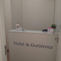 Photo taken at Clínica Dental Viché y Gutiérrez by Business o. on 2/16/2020