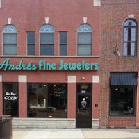 Foto tirada no(a) Andres Fine Jewelers por Business o. em 9/9/2019