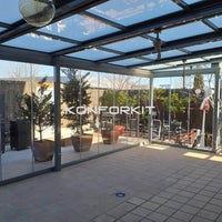 Photo taken at Konforkit -Techos Moviles y Cortinas de cristal by Business o. on 5/13/2020