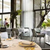 Foto diambil di Hôtel Sezz Saint Tropez oleh Business o. pada 3/7/2020