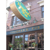 Foto tomada en Vaughan&amp;#39;s Pub  por Business o. el 8/20/2017
