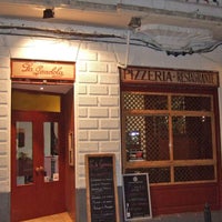 Foto diambil di Pizzería La Góndola oleh Business o. pada 2/16/2020