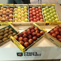 Das Foto wurde bei Fruits Queralt von Business o. am 2/16/2020 aufgenommen