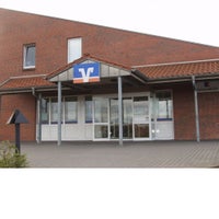 รูปภาพถ่ายที่ Volks- und Raiffeisenbank eG, SB-Geschäftsstelle Boltenhagen โดย Business o. เมื่อ 9/3/2019