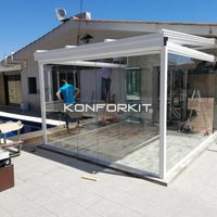 Photo taken at Konforkit -Techos Moviles y Cortinas de cristal by Business o. on 5/13/2020