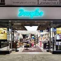 magasin parfumerie douglas