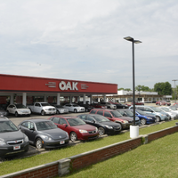 Das Foto wurde bei Oak Motors von Business o. am 7/23/2019 aufgenommen