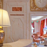 รูปภาพถ่ายที่ Hôtel Le Régent โดย Business o. เมื่อ 2/20/2020