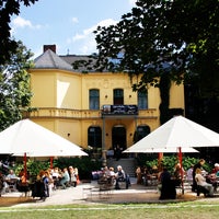 Foto diambil di Café in der Schwartzschen Villa oleh Business o. pada 2/21/2020