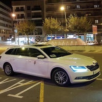 Foto scattata a Taxi Béjar Paco Plaza da Business o. il 2/16/2020