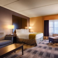 Foto scattata a Best Western Hartford Hotel &amp;amp; Suites da Business o. il 4/21/2020