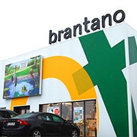 รูปภาพถ่ายที่ Brantano โดย Business o. เมื่อ 10/4/2019